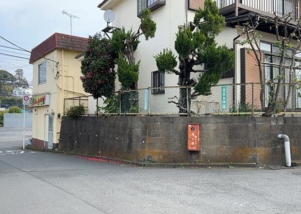 【物件からの展望_2】眺望を気にして物件を探す場合、前面に建物が建っていないか現地で確認しましょう!前面に建物があると景色はもちろん、日当たりや風通しにも影響が出てきます。住んだ時のことを想像しながら現地見学をしましょう。