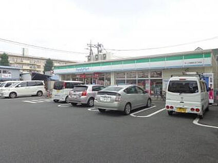 ファミリーマート　サンズ相模台五丁目店 333m(徒歩5分)