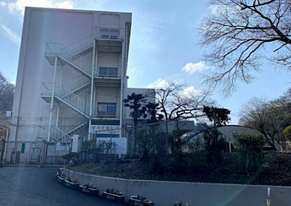 浅川中学校 2465m(徒歩31分)