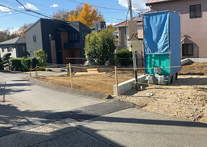 前面道路含む現地写真_2