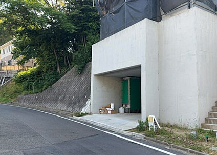 前面道路含む現地写真_2