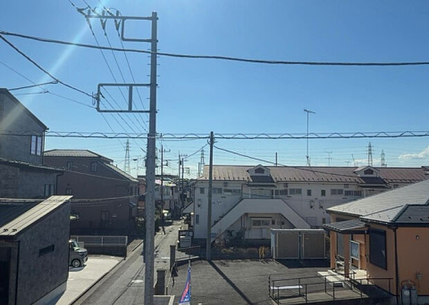 【物件からの展望】眺望を気にして物件を探す場合、前面に建物が建っていないか現地で確認しましょう！前面に建物があると景色はもちろん、日当たりや風通しにも影響が出てきます。住んだ時のことを想像しながら現地見学をしましょう。