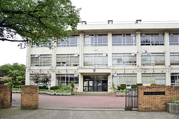 清新中学校（約1,079m）