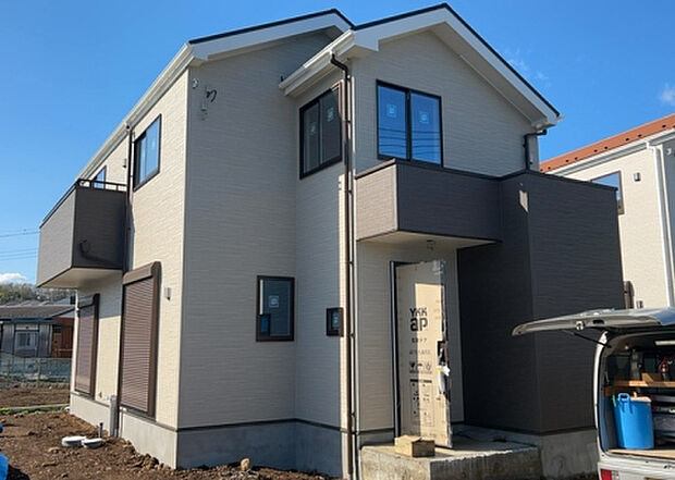 【外観_2】外観は建物の第一印象を決める重要な要素です。複数の方向から見ることで、建物の存在感や周辺との調和、デザインの良さなどがより明確に分かります。お気に入りの建物を見つけてみてください。