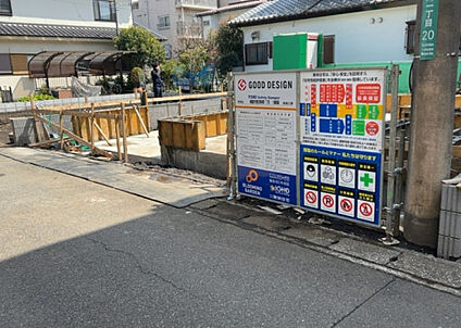 前面道路含む現地写真_3