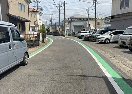 前面道路含む現地写真_3