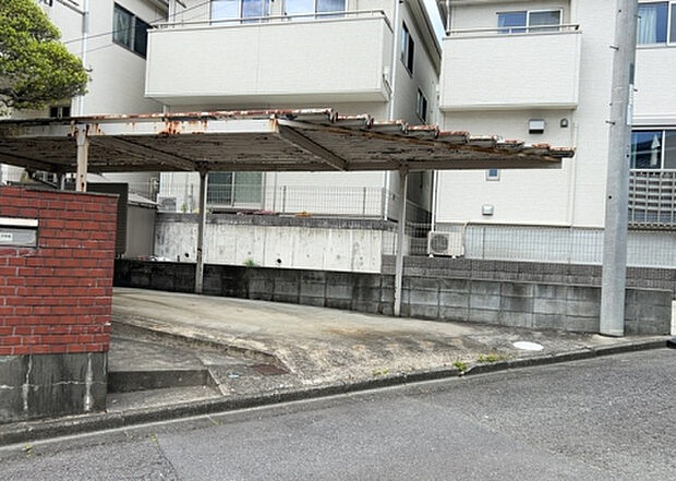 【物件からの展望_2】眺望を気にして物件を探す場合、前面に建物が建っていないか現地で確認しましょう！前面に建物があると景色はもちろん、日当たりや風通しにも影響が出てきます。住んだ時のことを想像しながら現地見学をしましょう。