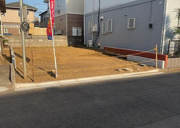 【外観_2】外観は建物の第一印象を決める重要な要素です。複数の方向から見ることで、建物の存在感や周辺との調和、デザインの良さなどがより明確に分かります。お気に入りの建物を見つけてみてください。