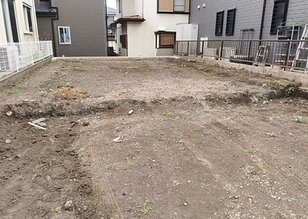 【外観_2】外観は建物の第一印象を決める重要な要素です。複数の方向から見ることで、建物の存在感や周辺との調和、デザインの良さなどがより明確に分かります。お気に入りの建物を見つけてみてください。
