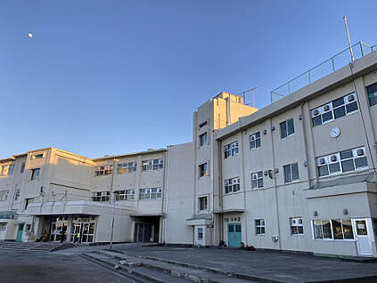 町田第五小学校 614m(徒歩8分)
