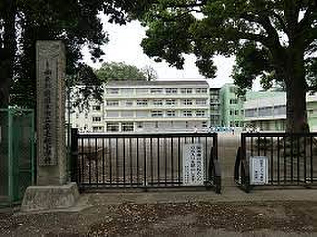 南毛利小学校（約658m）