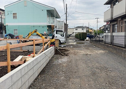 前面道路含む現地写真_2