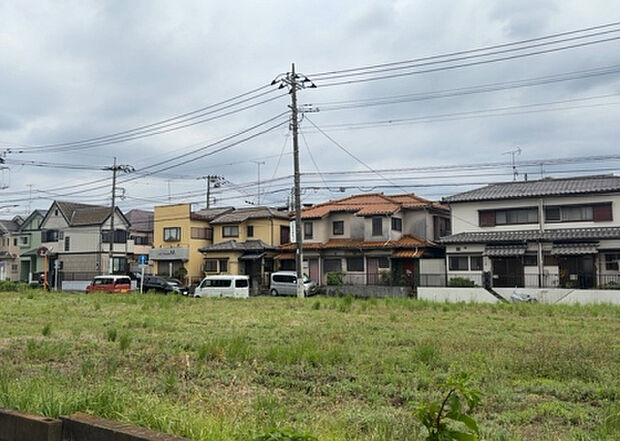 【物件からの展望】眺望を気にして物件を探す場合、前面に建物が建っていないか現地で確認しましょう！前面に建物があると景色はもちろん、日当たりや風通しにも影響が出てきます。住んだ時のことを想像しながら現地見学をしましょう。