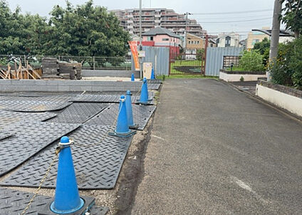 前面道路含む現地写真_2