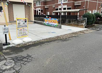 前面道路含む現地写真_2