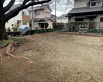 朝日ヶ丘東公園 7m(徒歩1分)