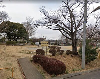 鶴川鶴の子児童公園 298m(徒歩4分)