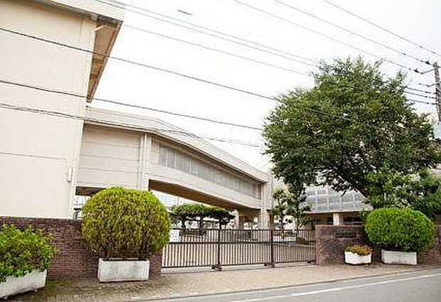 麻溝台中学校(約70m)