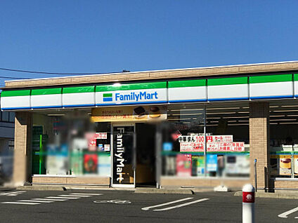 ファミリーマート　相模原横山台店 117m(徒歩2分)
