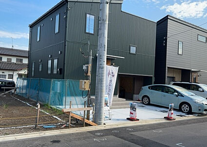前面道路含む現地写真_2