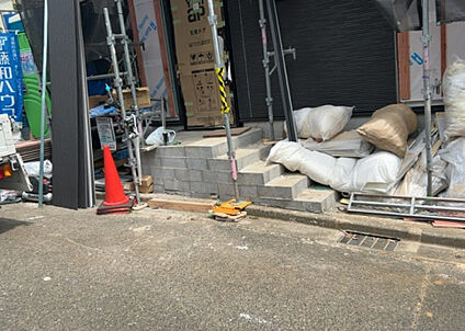 前面道路含む現地写真_2