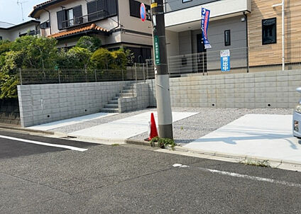 前面道路含む現地写真_2