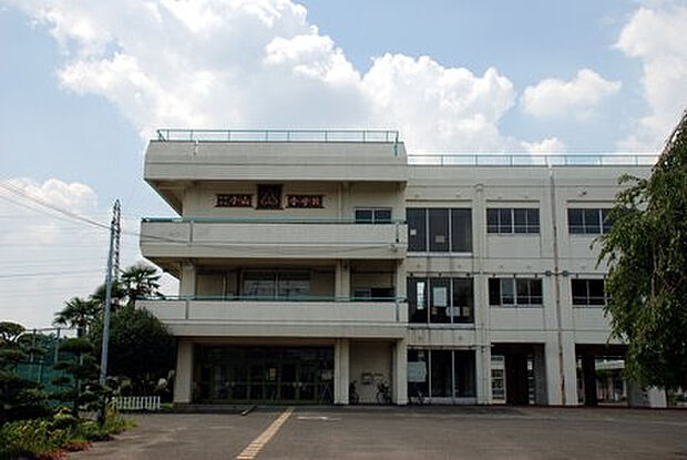 小山小学校(約1,118m)