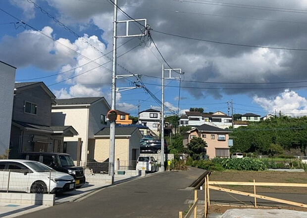【物件からの展望_3】田園風景が味わえる土地に住みたい!海や山の見える自然豊かな土地に住みたい!などご要望に併せて当社営業がご提案させて頂きます。当社が抱えている数ある物件の中からお客様が納得する1件を一緒に探しましょう!
