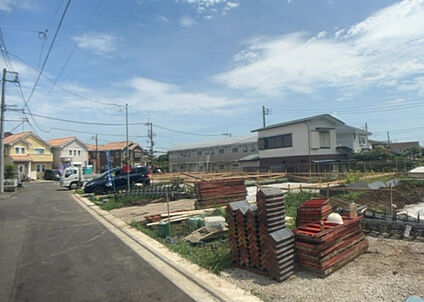 前面道路含む現地写真_3
