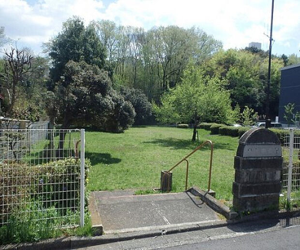 寺田中公園(約244m)