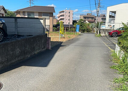 前面道路含む現地写真_3