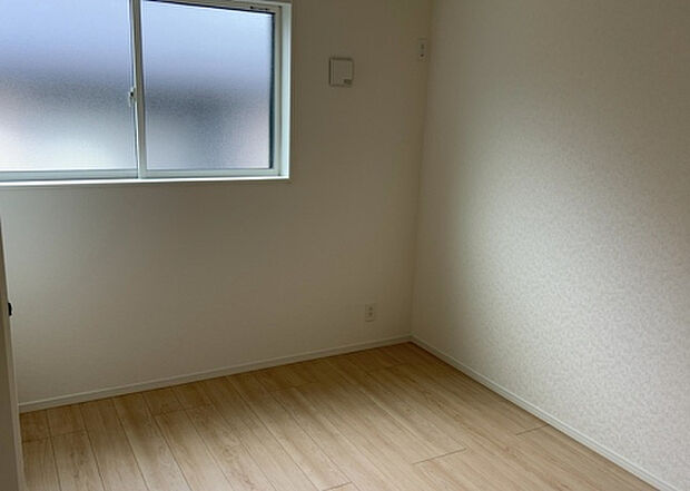 【子供部屋】子供が何人でも年齢によっては、受験時にしっかり壁のある個室があった方が良い場合もあります。難しい問題ですが、兄弟の人数や、性別や年齢差によって状況が異なりますので、数年後のこともしっかり考えましょう。