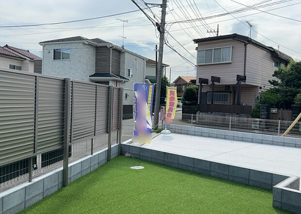 【物件からの展望】眺望を気にして物件を探す場合、前面に建物が建っていないか現地で確認しましょう!前面に建物があると景色はもちろん、日当たりや風通しにも影響が出てきます。住んだ時のことを想像しながら現地見学をしましょう。