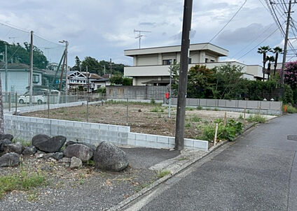 前面道路含む現地写真_3