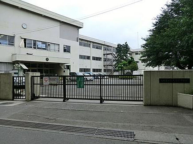 大野台中学校(約775m)