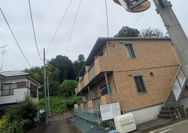 【物件からの展望_2】眺望を気にして物件を探す場合、前面に建物が建っていないか現地で確認しましょう!前面に建物があると景色はもちろん、日当たりや風通しにも影響が出てきます。住んだ時のことを想像しながら現地見学をしましょう。