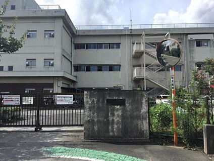 共和小学校 680m(徒歩9分)