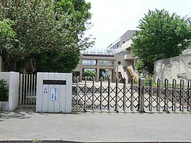 藤塚中学校(約1,657m)