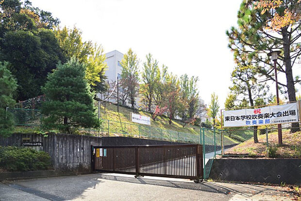 松が谷中学校(約1,353m)
