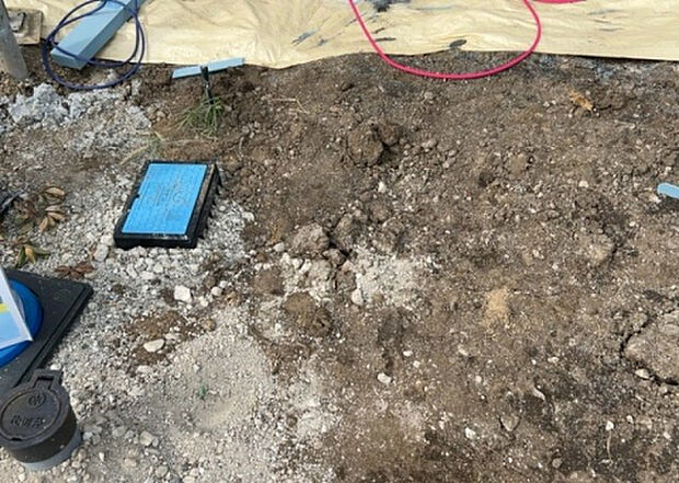 【その他設備】敷地内には、散水栓や立水栓があります。水道水を直接利用できるため、水を運ぶ手間を省くことが出来ます。大量の水を必要とする洗車作業や清掃などに役立ちます。その他設備とあわせて、現地でご確認ください。