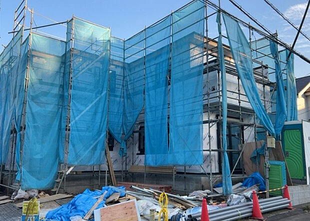 【外観_2】外観は建物の第一印象を決める重要な要素です。複数の方向から見ることで、建物の存在感や周辺との調和、デザインの良さなどがより明確に分かります。お気に入りの建物を見つけてみてください。