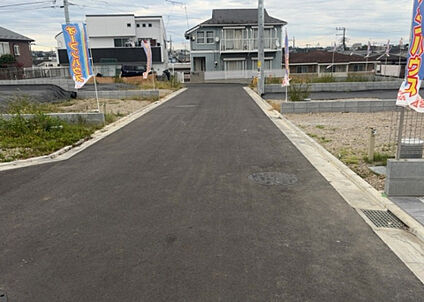 前面道路含む現地写真_3