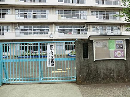 小川小学校 673m(徒歩9分)