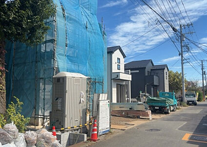 前面道路含む現地写真_3