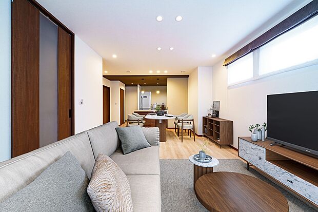 【LDK】T-3/19帖のLDKは、奥行きと広がりを感じられる、ゆとりある空間。家族が自然と集まり、それぞれがくつろぎながら、穏やかな時間を過ごせます。