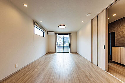 リビングダイニング