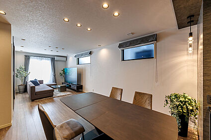 リビングダイニング