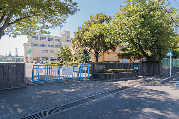 大手小学校（約320m）
