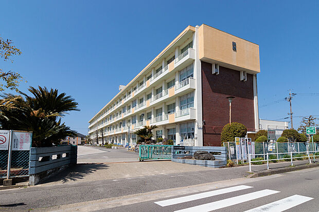 師勝西小学校(約480m)