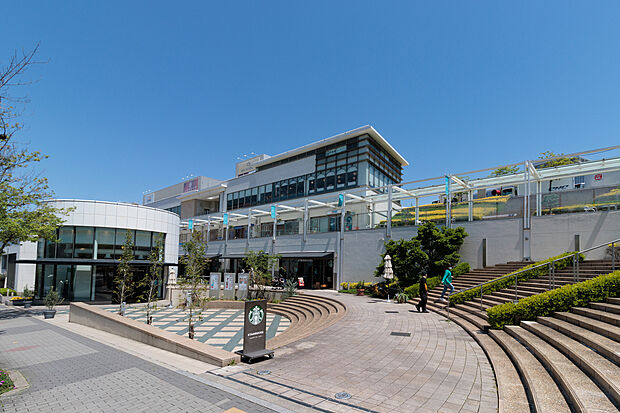 星が丘テラス(約2,400m)